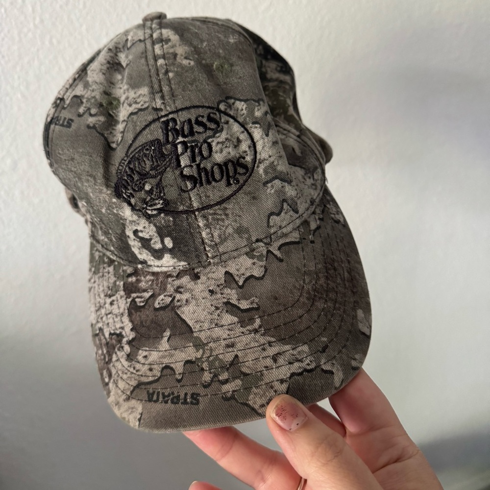 Authentic Bass Pro Shops Logo Camo Mens TrueTimber Strata SnapBack Hat Outdoors - Picture 2 of 10